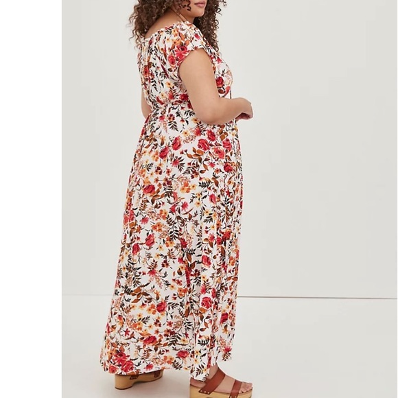 TORRID PEASANT MAXI DRESS - CHALLIS FLORAL WHITE - Picture 4 of 5